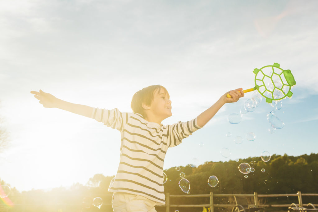 Giochiamo con le bolle di sapone! Blog di puericultura e giocattoli